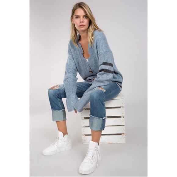 🆕🎉HP🎉5⭐️Best Seller Distressed Cardigan - Picture 7 of 7